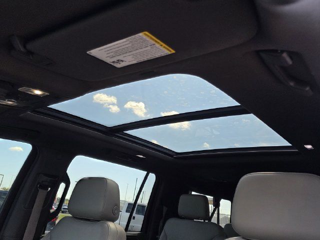 Used 2021 Chevrolet Suburban Z71 w/ Z71 Signature Package AWD/4WD image 23