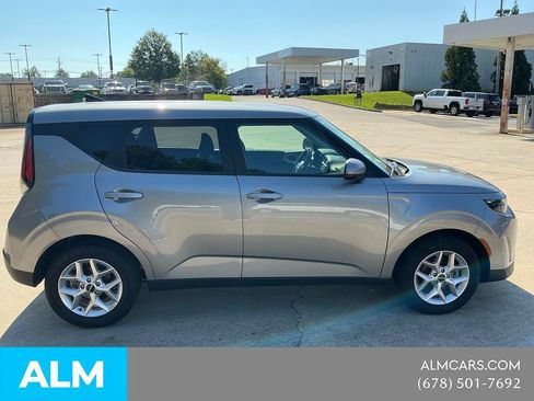 Used 2025 Kia Soul LX w/ LX Technology Package FWD image 7