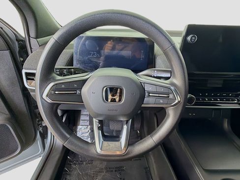 Used 2024 Honda Prologue EX image 10