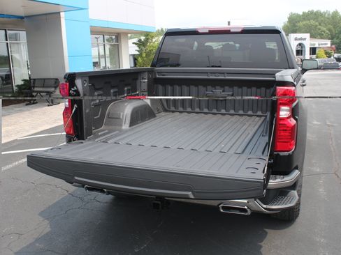 New 2026 Chevrolet Silverado 1500 LT w/ Z71 Off-Road Package AWD/4WD image 17