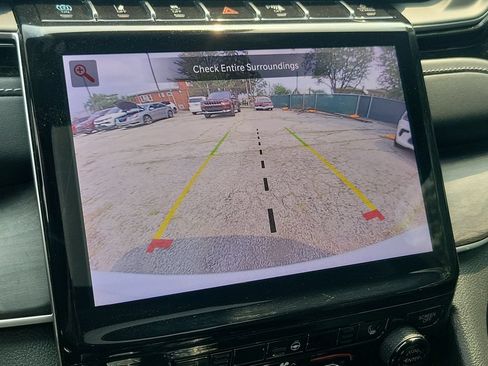 Used 2023 Jeep Grand Cherokee 4WD 4xe image 31