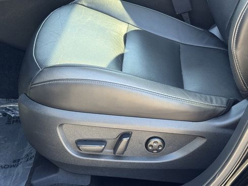 Certified 2024 INFINITI QX50 Luxe image 19