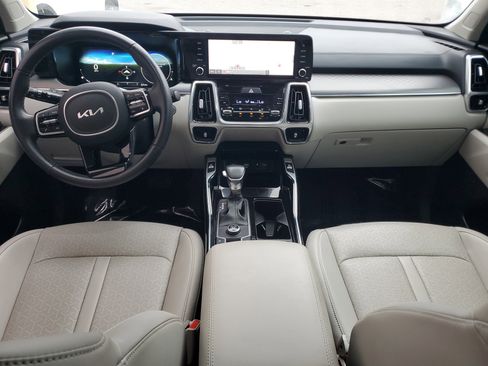 Used 2023 Kia Sorento SX image 11