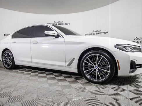 Used 2021 BMW 530e w/ Convenience Package RWD image 2