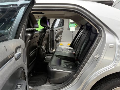 Used 2016 Chrysler 300 C w/ Safetytec Plus Group AWD/4WD image 14