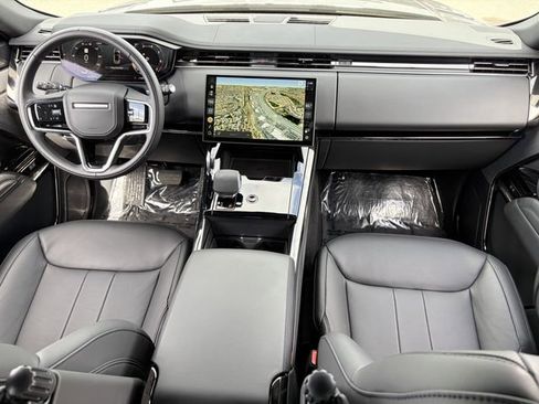 Used 2025 Land Rover Range Rover Sport SE image 23