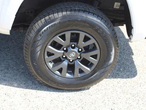 Used 2023 Toyota Tacoma SR5 RWD image 14