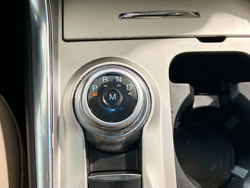 Used 2021 Ford Explorer XLT w/ Equipment Group 202A image 13