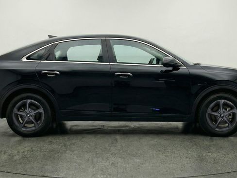 Used 2025 Kia K4 LXS image 11