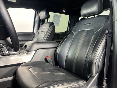 Used 2017 Ford F150 Platinum w/ Equipment Group 701A Luxury AWD/4WD image 17