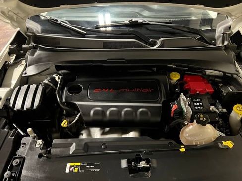 Used 2019 Jeep Compass Limited image 38