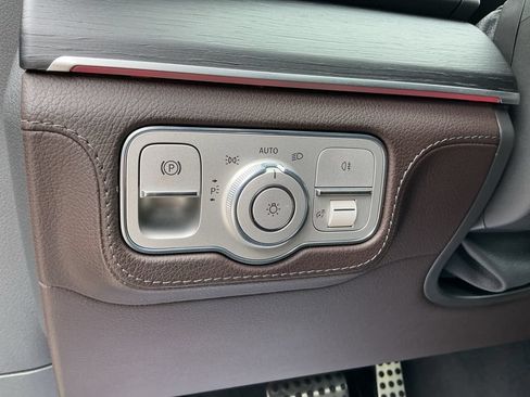 Used 2020 Mercedes-Benz GLS 580 4MATIC image 26