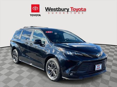 Certified 2024 Toyota Sienna XLE Woodland Edition AWD/4WD image 1