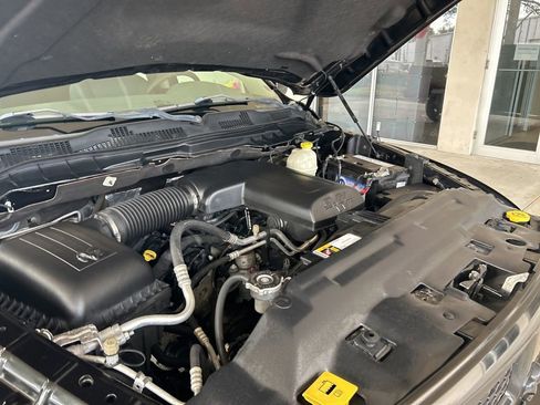 Used 2016 RAM 1500 Express w/ Black Ram 1500 Express Group image 12