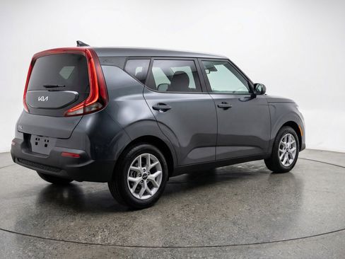 Used 2025 Kia Soul LX w/ LX Technology Package image 9