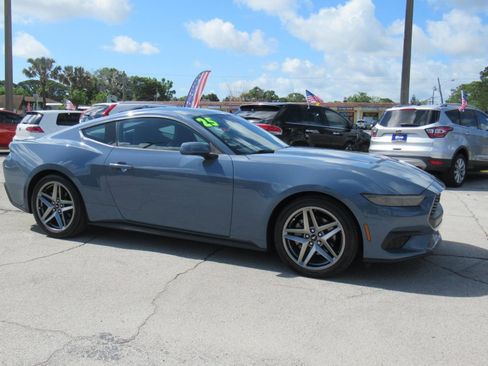 Certified 2025 Ford Mustang Coupe RWD image 2