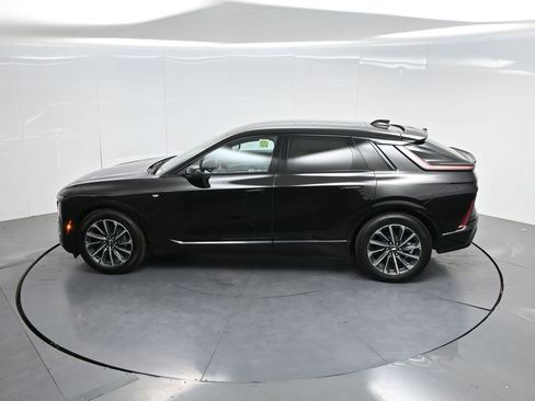 Used 2025 Cadillac Lyriq Sport AWD/4WD image 51