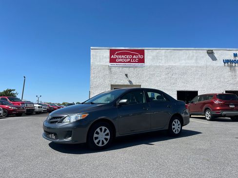 Used 2011 Toyota Corolla LE FWD image 6