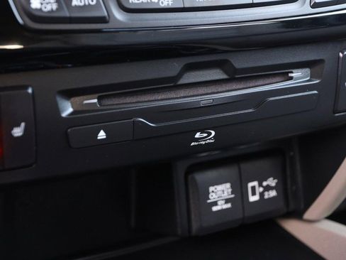 Used 2022 Honda Pilot Touring image 19