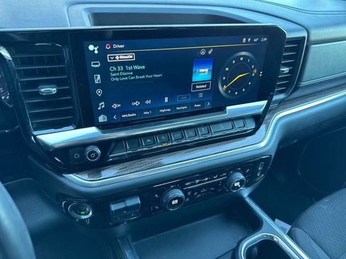 Used 2023 Chevrolet Silverado 1500 RST w/ Z71 Off-Road Package image 11