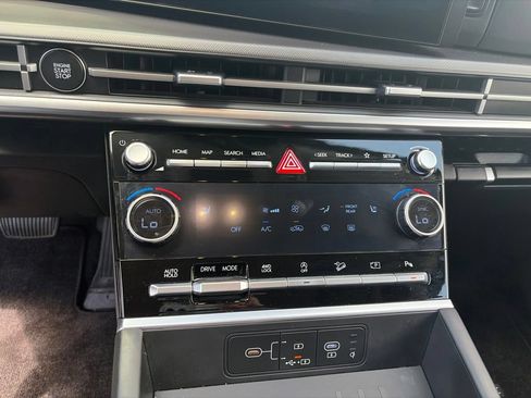 Used 2025 Hyundai Santa Fe XRT AWD/4WD image 18