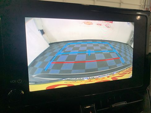 Used 2023 Toyota Corolla LE image 18