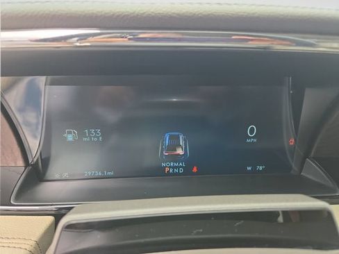 Used 2024 Lincoln Navigator Premiere AWD/4WD image 20