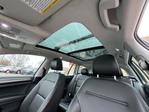 Used 2017 Volkswagen Golf Alltrack SE image 22