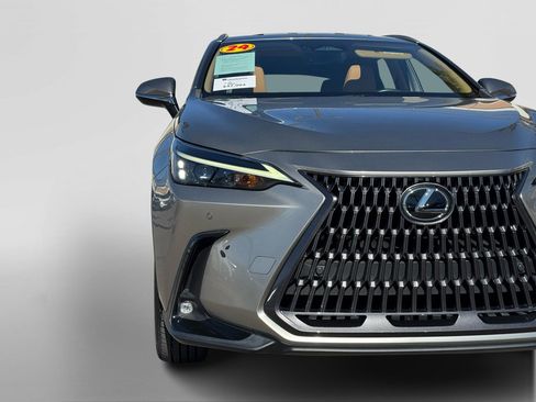 Used 2024 Lexus NX 250 FWD w/ Cold Area Package image 11