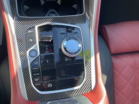 Used 2025 BMW X6 M60i image 30