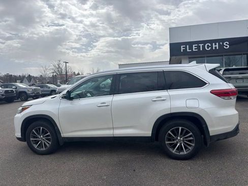 Used 2019 Toyota Highlander XLE image 8