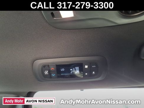 Used 2025 Chrysler Pacifica Select FWD image 40