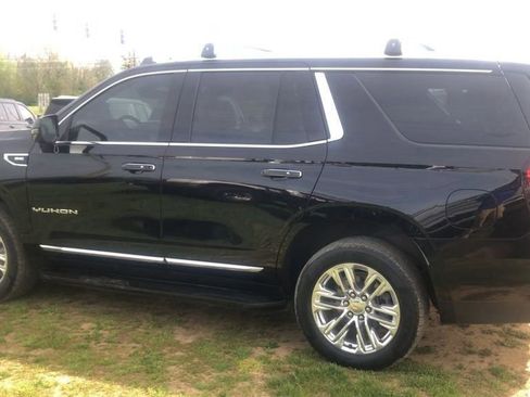 Used 2022 GMC Yukon SLT w/ SLT Premium Package AWD/4WD image 4