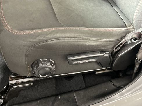 Used 2022 Jeep Wrangler Unlimited Rubicon image 18