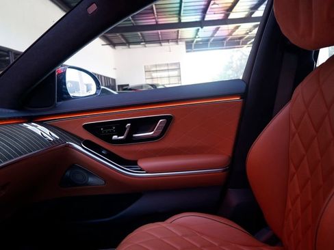 Used 2023 Mercedes-Benz S 580 4MATIC Sedan image 38