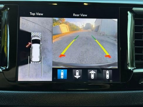 Used 2019 Chrysler Pacifica Touring-L Plus w/ Advanced Safetytec Group image 13