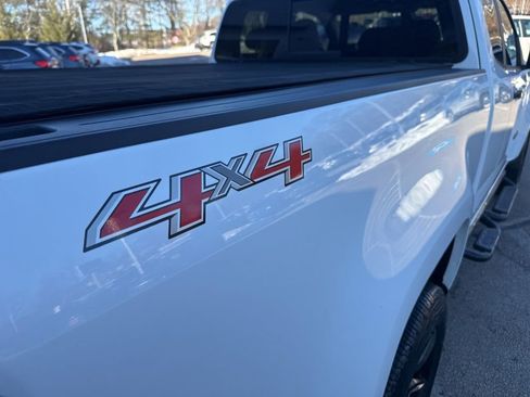 Used 2018 Chevrolet Colorado LT w/ Redline Special Edition image 16