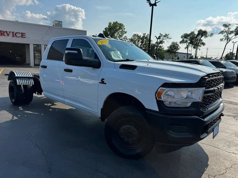 Used 2023 RAM 3500 Tradesman w/ Max Tow Package RWD image 7
