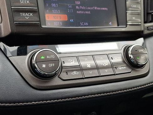 Used 2013 Toyota RAV4 Limited image 19