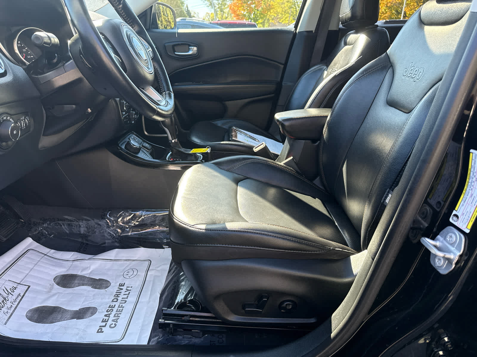 Used 2018 Jeep Compass Limited AWD/4WD image 11