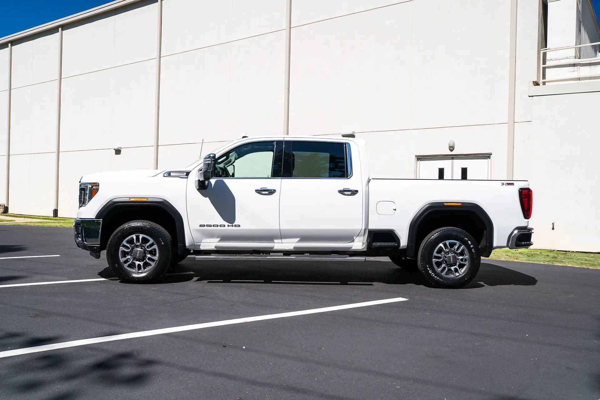 Used 2023 GMC Sierra 2500 SLT w/ SLT Convenience Package AWD/4WD image 4