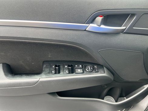 Used 2020 Hyundai Elantra Value Edition w/ Cargo Package (C1) FWD image 22