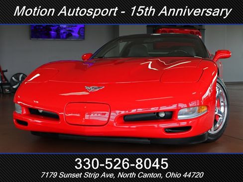Used 2003 Chevrolet Corvette Coupe w/ Preferred Equipment Group RWD image 52