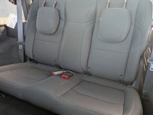 Used 2022 Jeep Wrangler Sport image 15