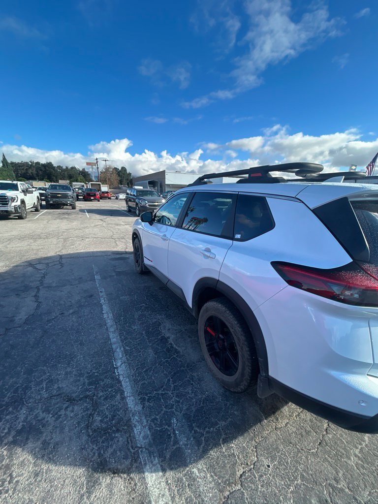 Used 2025 Nissan Rogue SV w/ Rock Creek Premium Package AWD/4WD image 6