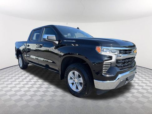 Used 2025 Chevrolet Silverado 1500 LT AWD/4WD image 3