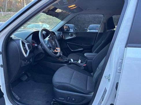 Used 2021 Kia Soul S image 19