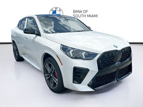 New 2026 BMW X2 xDrive28i w/ M Sport Package AWD/4WD image 1