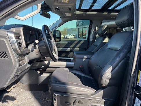 Used 2023 Ford F250 Lariat w/ Lariat Ultimate Package image 19