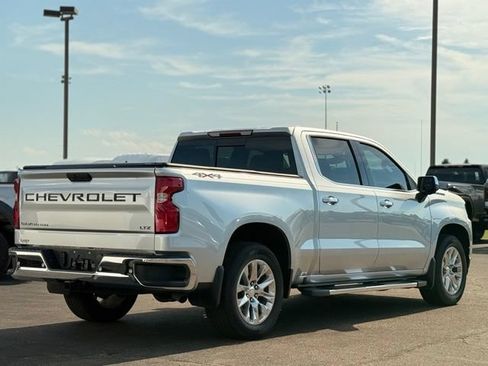 Used 2020 Chevrolet Silverado 1500 LTZ w/ LTZ Premium Package AWD/4WD image 38